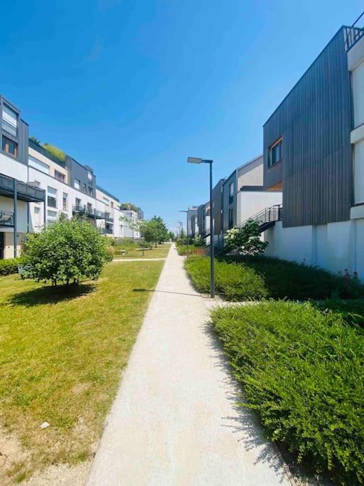 Family Apartment Disneyland-Paris, Garden&Parking Montévrain Esterno foto